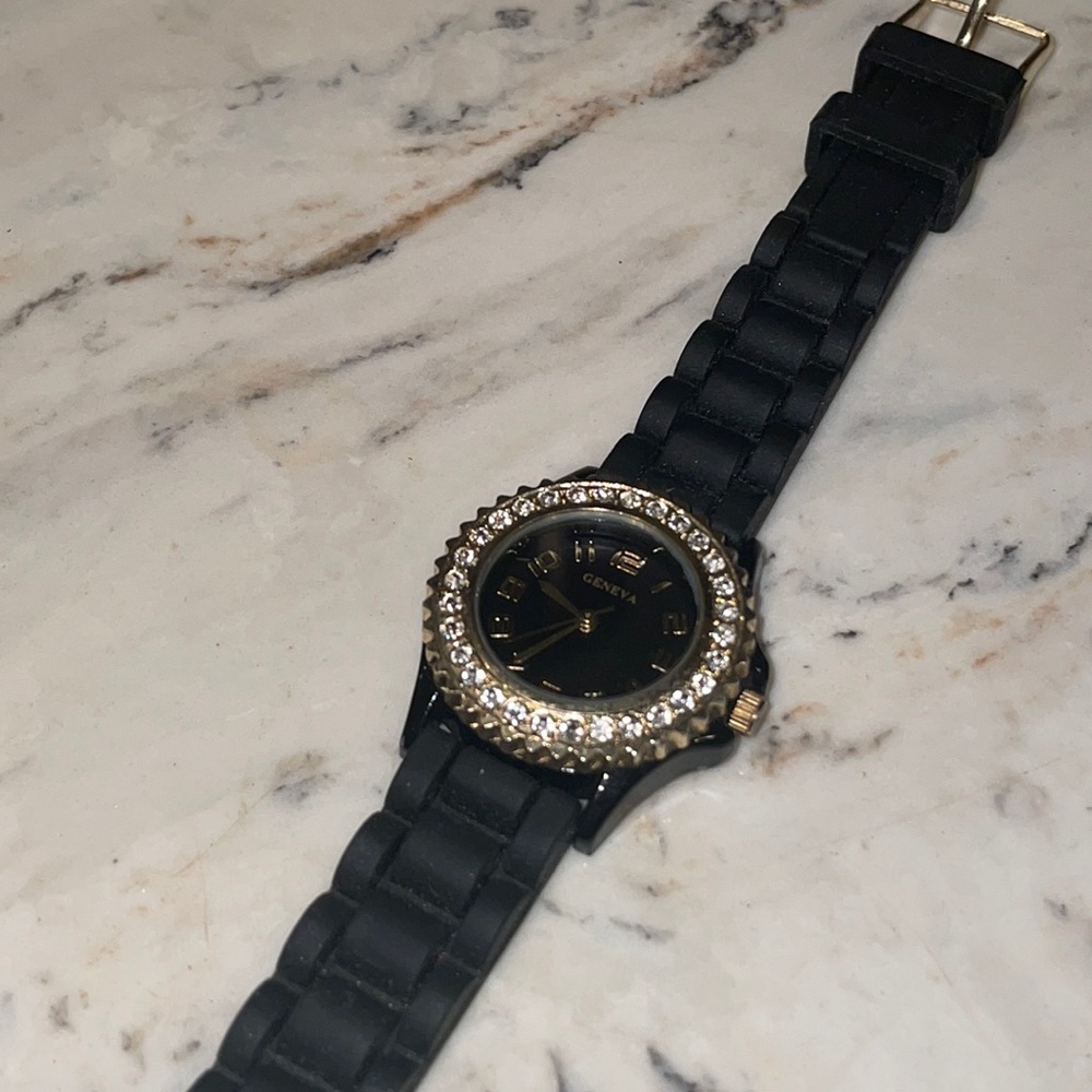 Geneva Rubber band watch with rhinestones